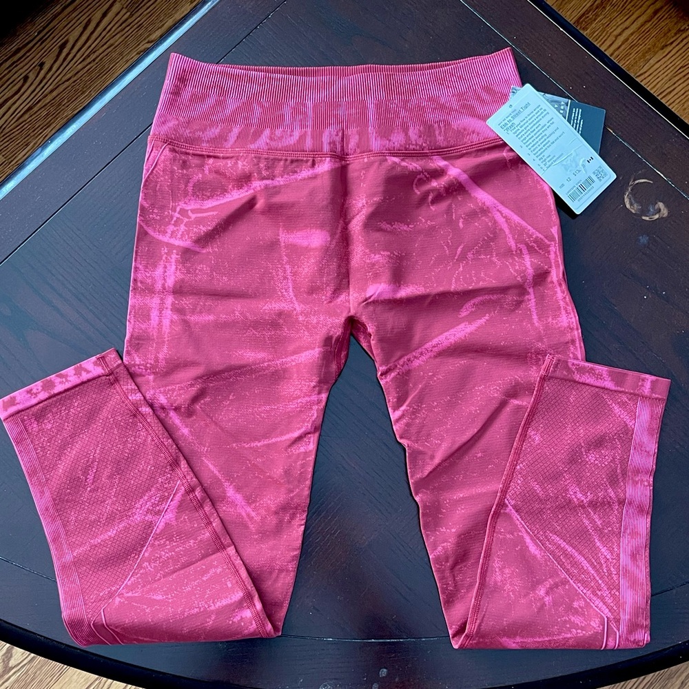 Lululemon Ebb to Street Tights